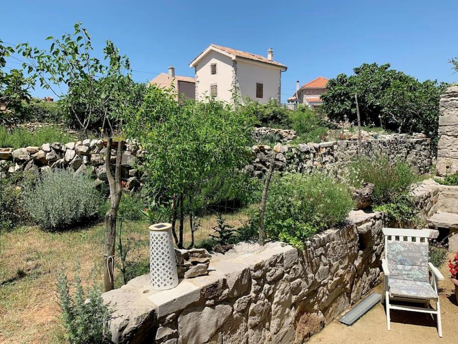 Holiday Apartment Нерезине Екстериор снимка