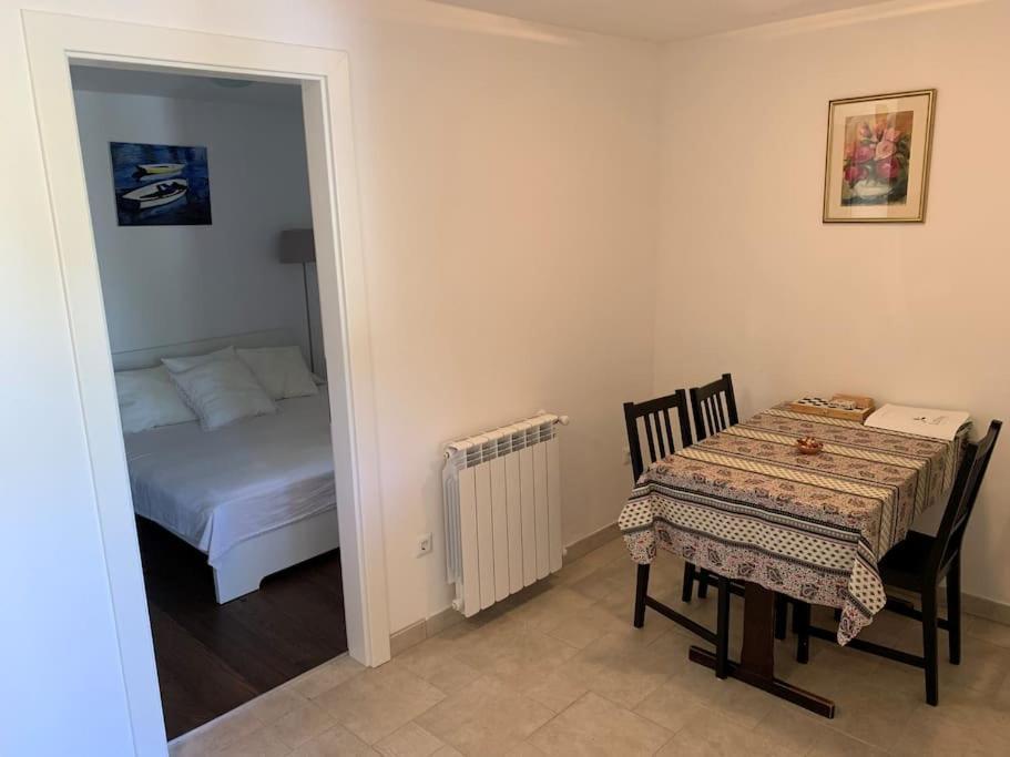 Holiday Apartment Нерезине Екстериор снимка